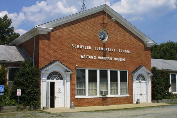 1-3550_Waltons_Mountain_Museum_600